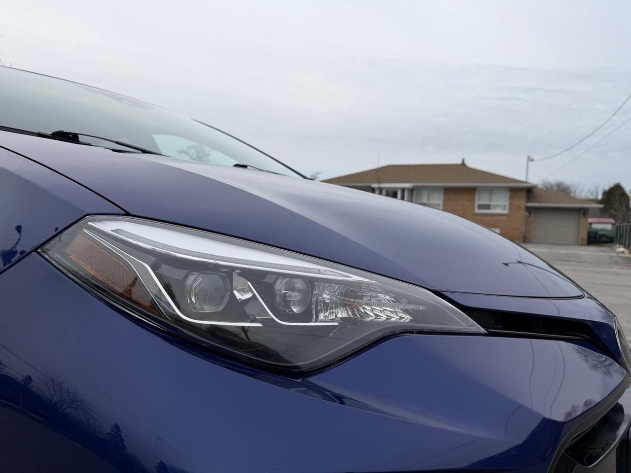 2019 Toyota Corolla SE CVT Photo