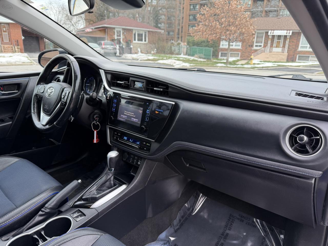 2019 Toyota Corolla SE CVT Photo