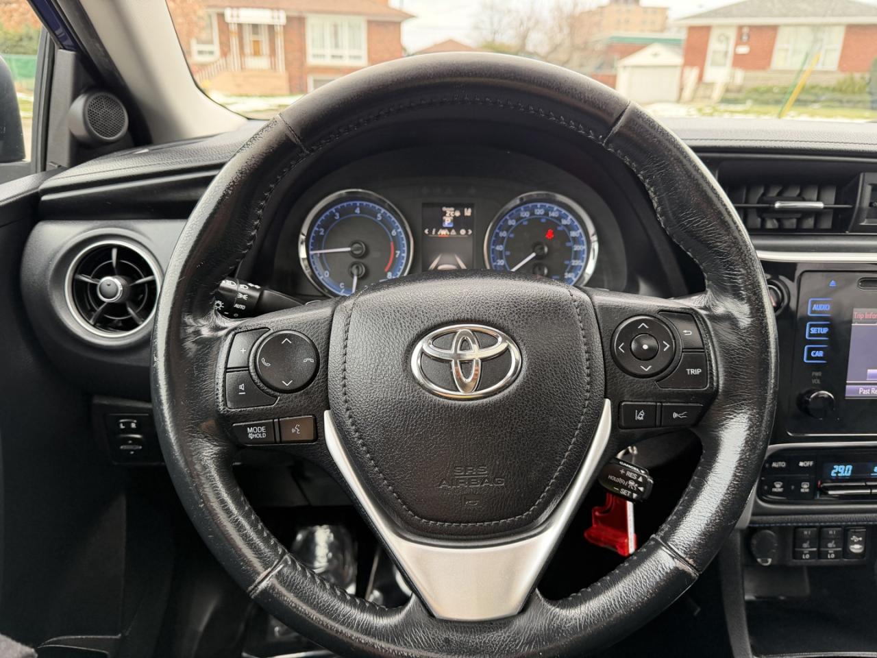 2019 Toyota Corolla SE CVT Photo
