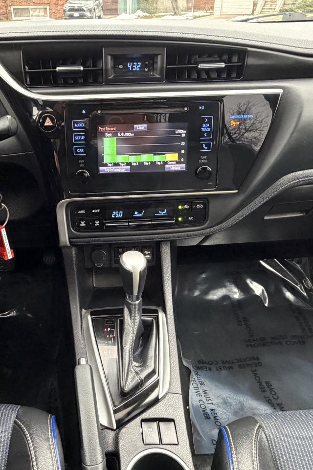 2019 Toyota Corolla SE CVT Photo