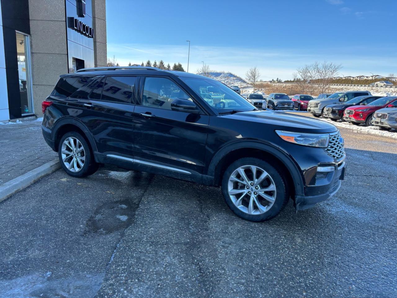 2022 Ford Explorer PLATINUM, LOCAL TRADE, 21" RIMS, REMOTE START! Photo