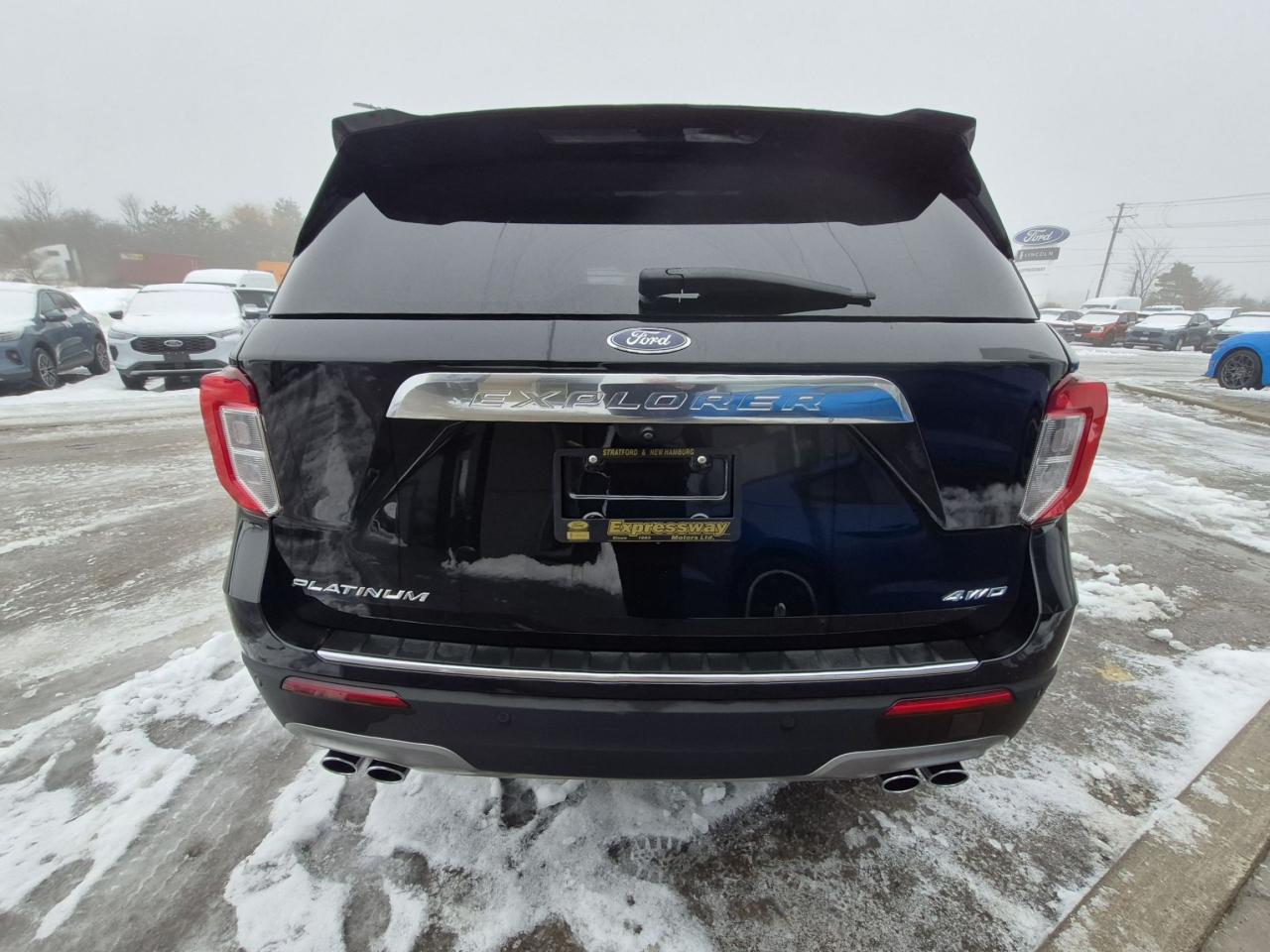 2022 Ford Explorer PLATINUM, LOCAL TRADE, 21" RIMS, REMOTE START! Photo