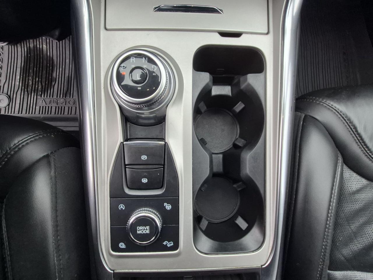 2022 Ford Explorer PLATINUM, LOCAL TRADE, 21" RIMS, REMOTE START! Photo