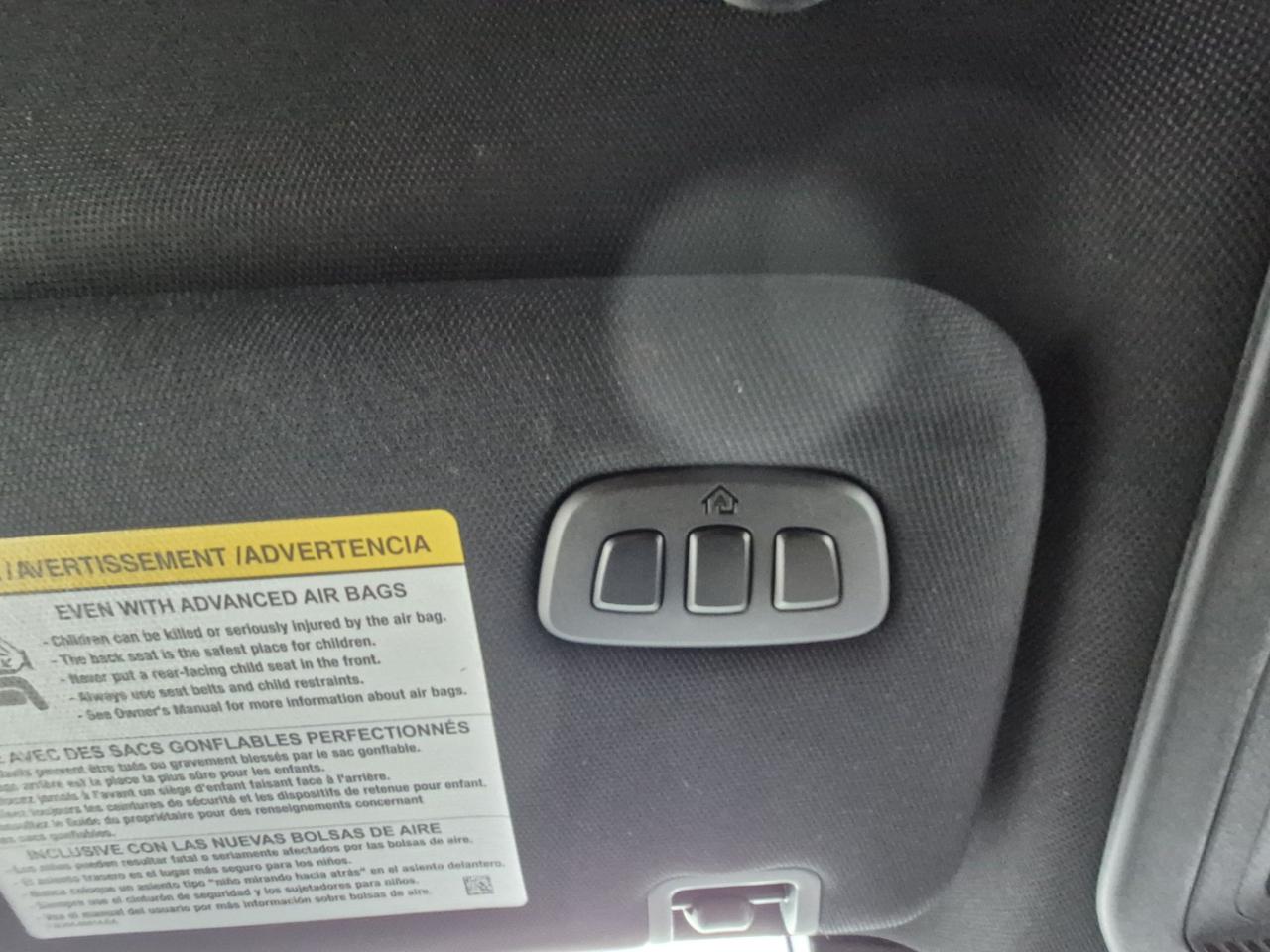 2022 Ford Explorer PLATINUM, LOCAL TRADE, 21" RIMS, REMOTE START! Photo