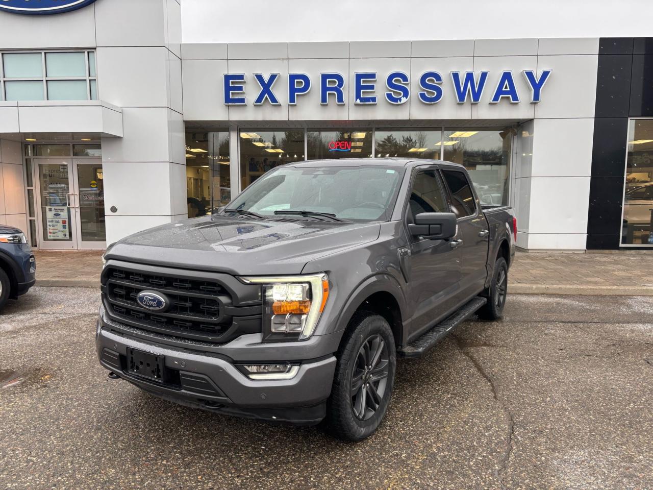 2023 Ford F-150 LOCAL TRADE, SPORT, 20" RIMS, HEATED SEATS! Photo0