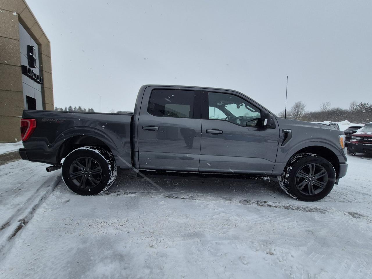 2023 Ford F-150 LOCAL TRADE, SPORT, 20" RIMS, HEATED SEATS! Photo4