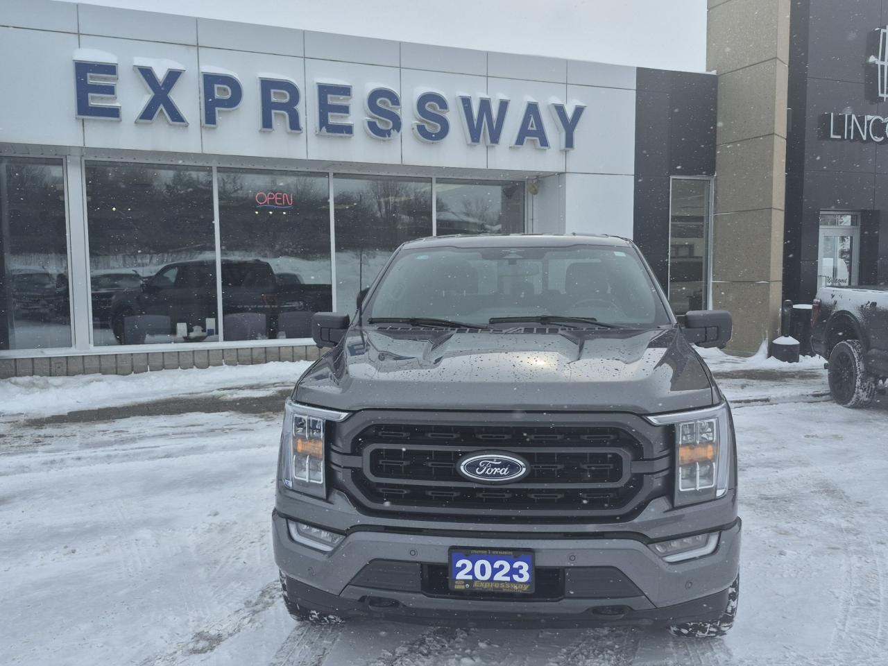 2023 Ford F-150 LOCAL TRADE, SPORT, 20" RIMS, HEATED SEATS! Photo