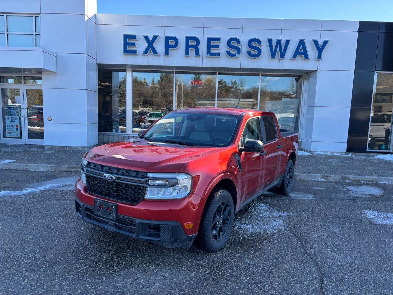 2022 Ford Maverick XLT, AWD, CREW, FX4 PACKAGE, LOCAL TRADE! Photo0