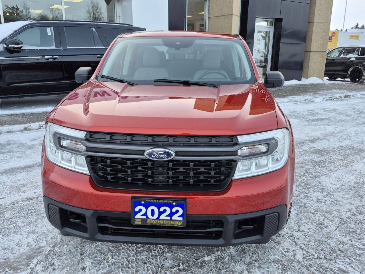 2022 Ford Maverick XLT, AWD, CREW, FX4 PACKAGE, LOCAL TRADE! Photo