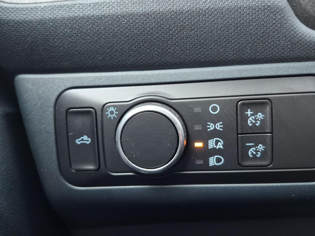 2022 Ford Maverick XLT, AWD, CREW, FX4 PACKAGE, LOCAL TRADE! Photo