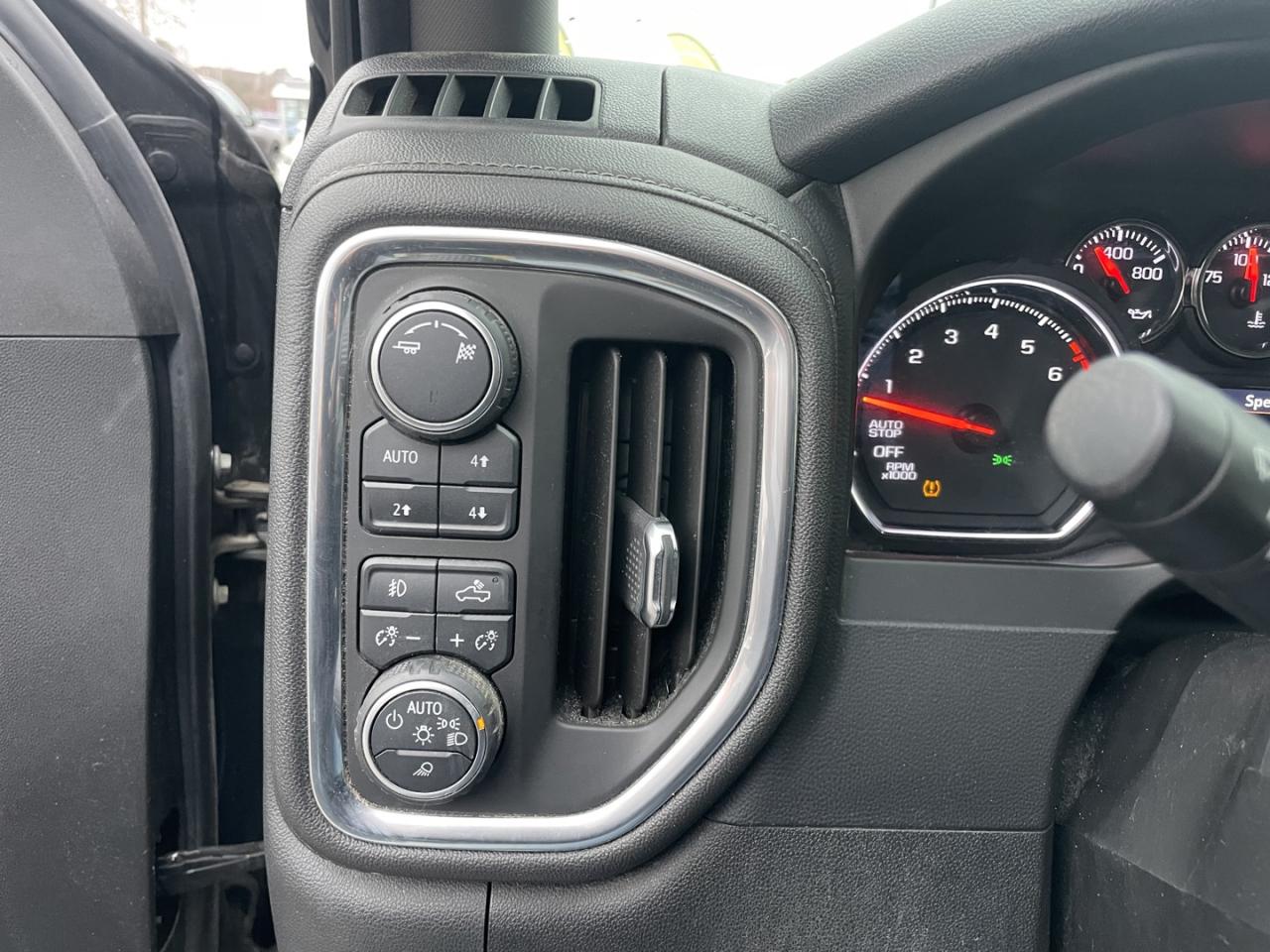 2019 Chevrolet Silverado 1500 LT TRAIL BOSS 4WD CREW CAB 147" *Dealer Serviced Photo