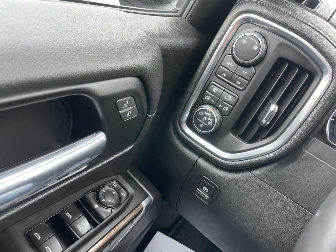 2019 Chevrolet Silverado 1500 LT Trail Boss Crew Cab 4WD *28 Srvc Records Photo