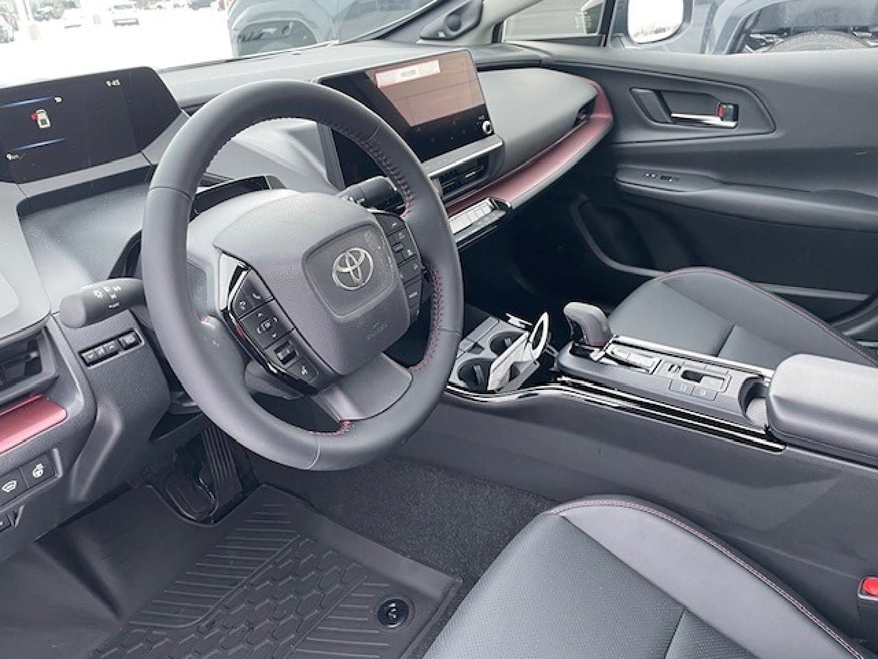 2026 Toyota Prius Plug-In Hybrid XSE Premium Photo4