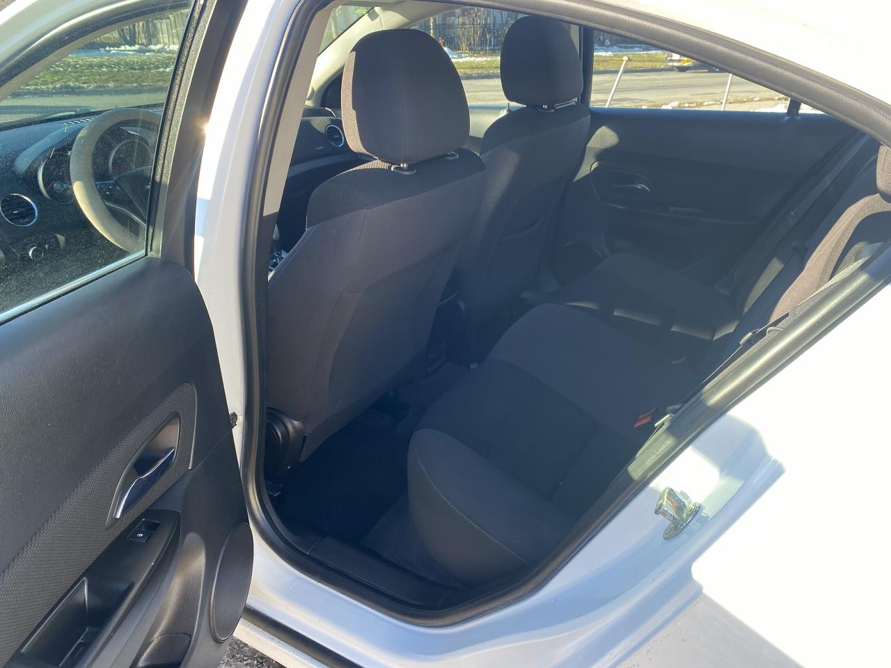 2014 Chevrolet Cruze No Accidents/Automatic/Gas Saver/Bluetooth Photo