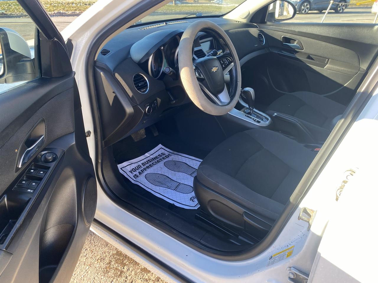 2014 Chevrolet Cruze Automatic/4 Cylinder Gas Saver/Bluetooth Photo