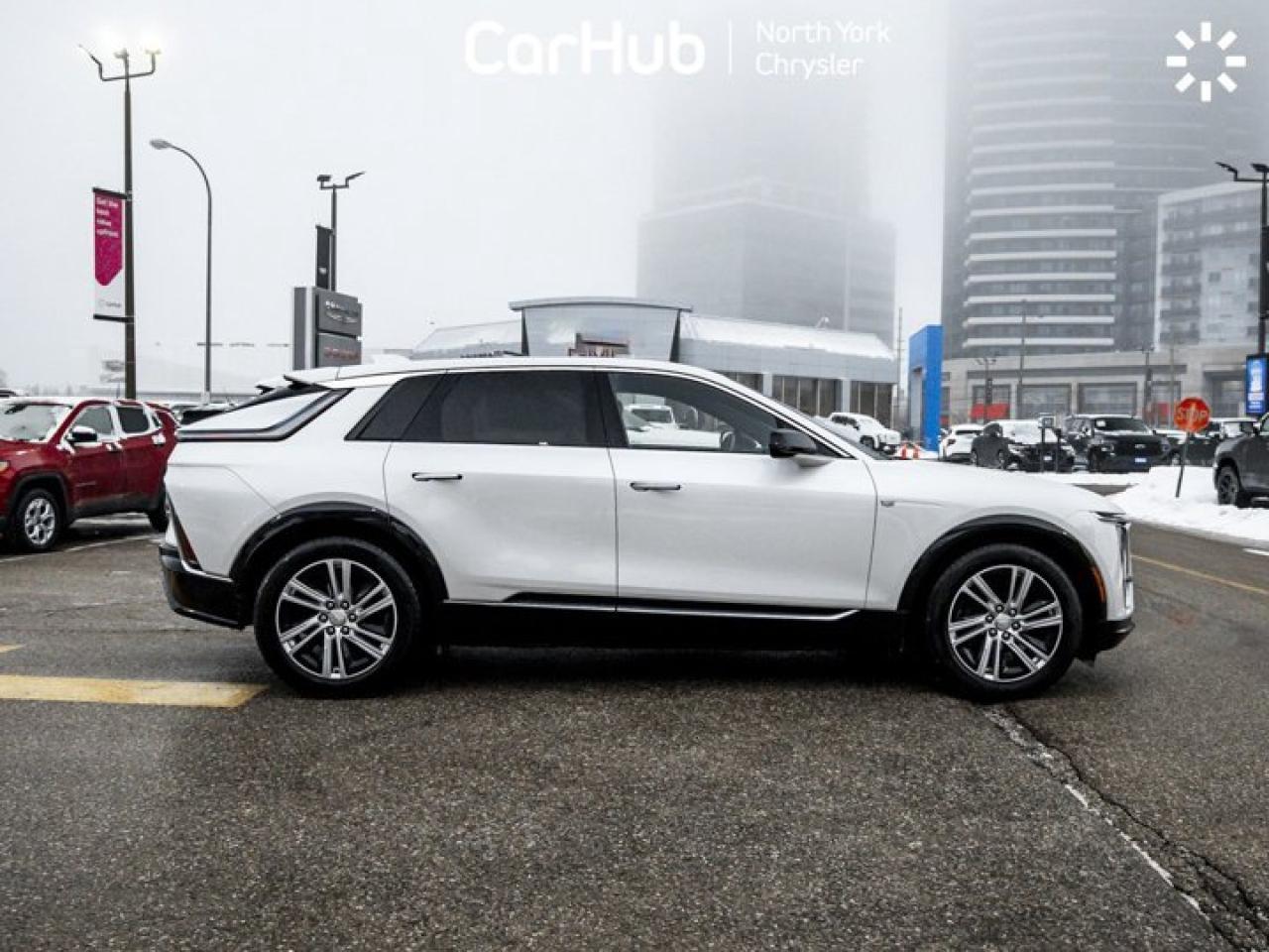 2024 Cadillac LYRIQ Tech Panoroof Heated Seats Navi Apple CarPlay Android Auto Photo