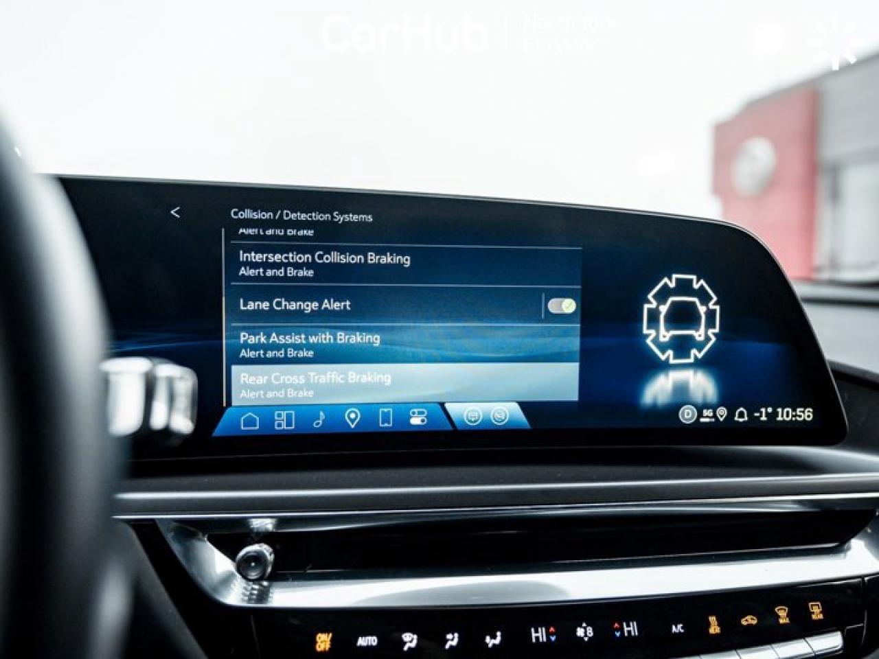 2024 Cadillac LYRIQ Tech Panoroof Heated Seats Navi Apple CarPlay Android Auto Photo