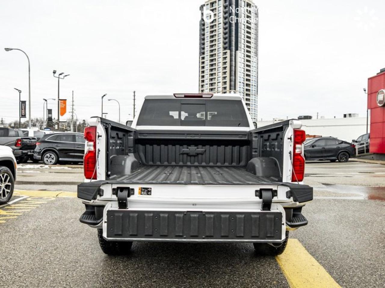 2024 Chevrolet Silverado 2500 HD LT 159'' 6.6L V8 Captain Seats 13.4'' Screen Remote Start Photo