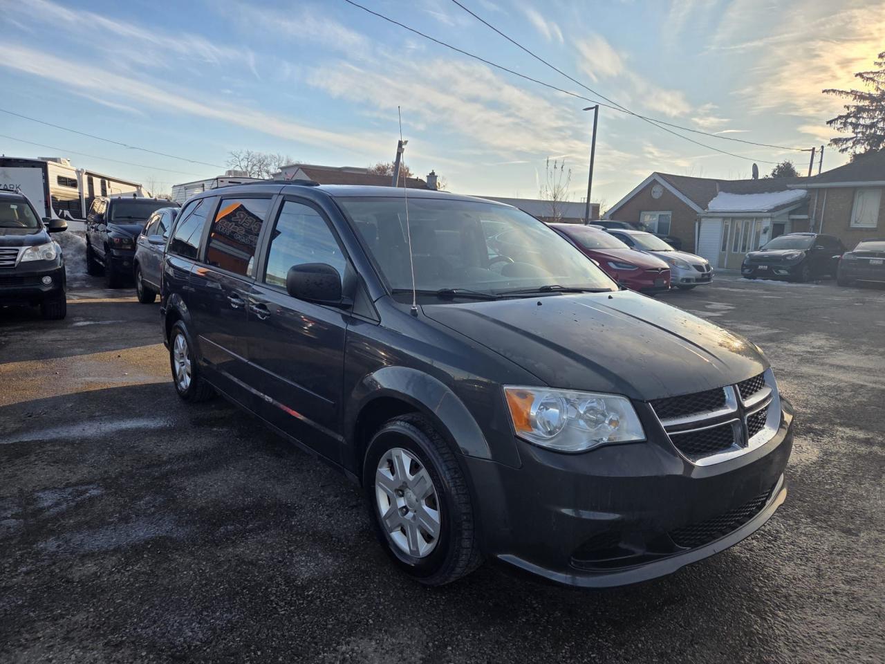 2012 Dodge Grand Caravan SXT, STOWNGO, 7 PASSENGER, WINTER TIRES, AS IS Photo