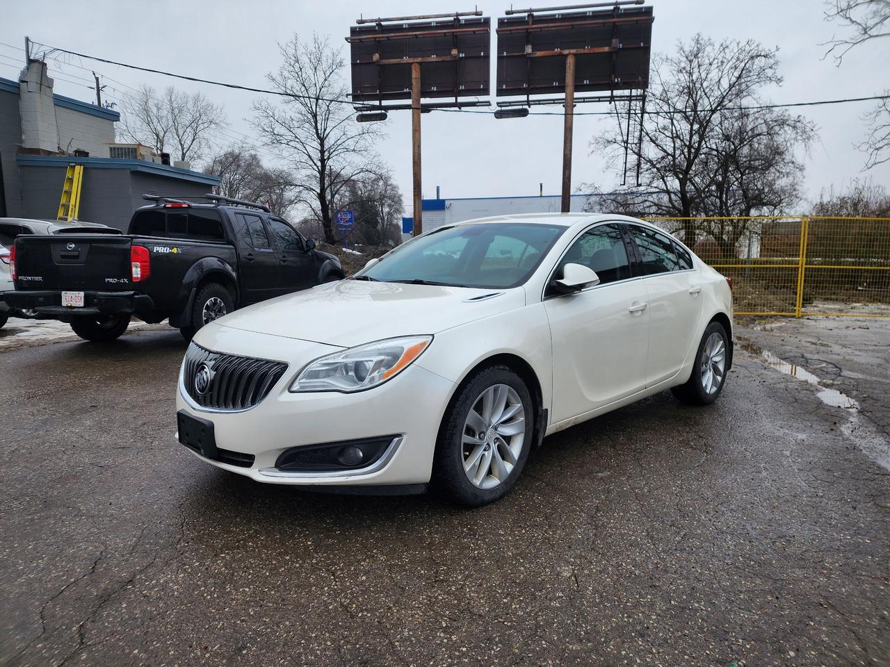 2015 Buick Regal Turbo l Clean Carfax l AWD l Nav l Remote Start - Photo #1