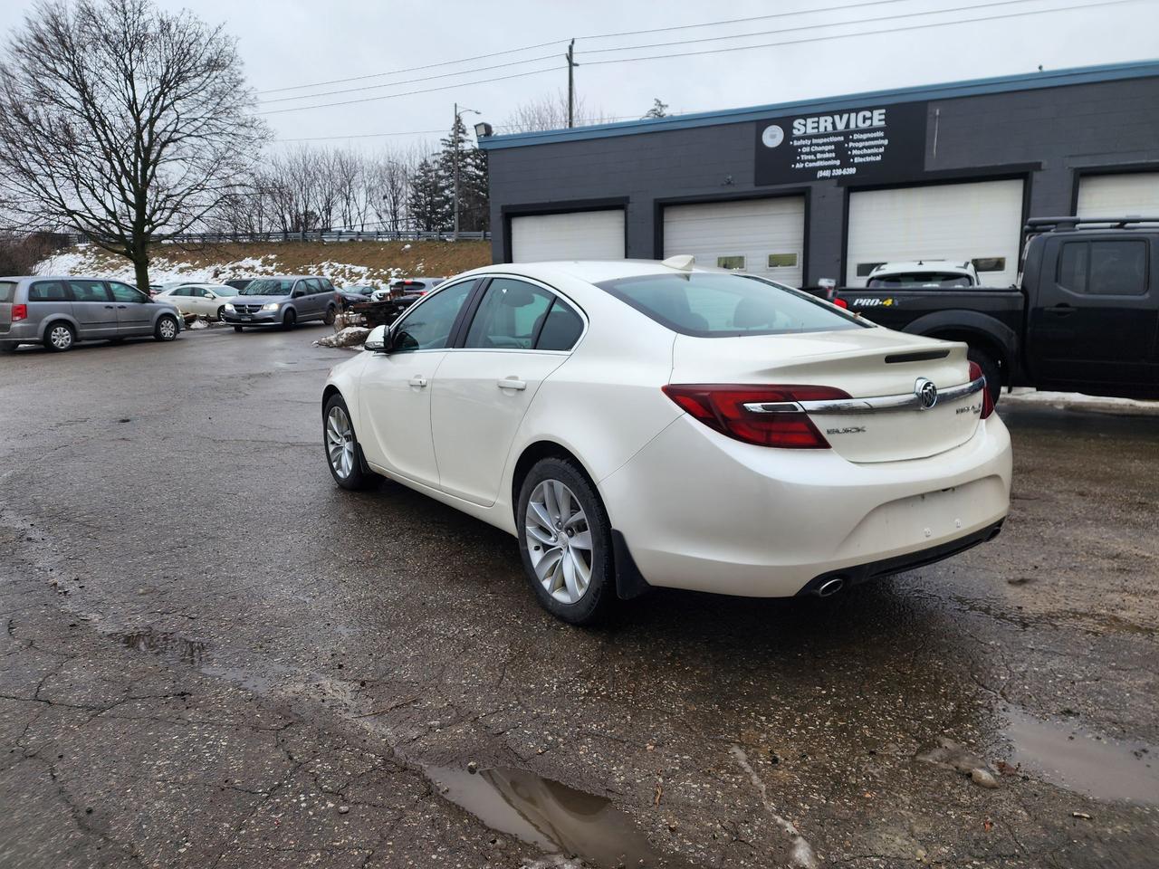 2015 Buick Regal Turbo l Clean Carfax l AWD l Nav l Remote Start Photo