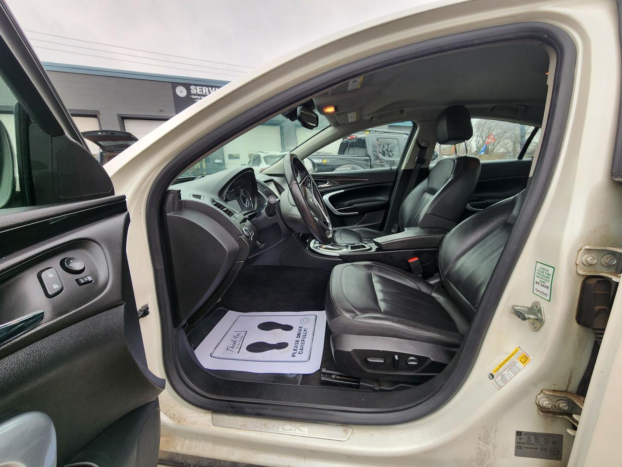 2015 Buick Regal Turbo l Clean Carfax l AWD l Nav l Remote Start Photo