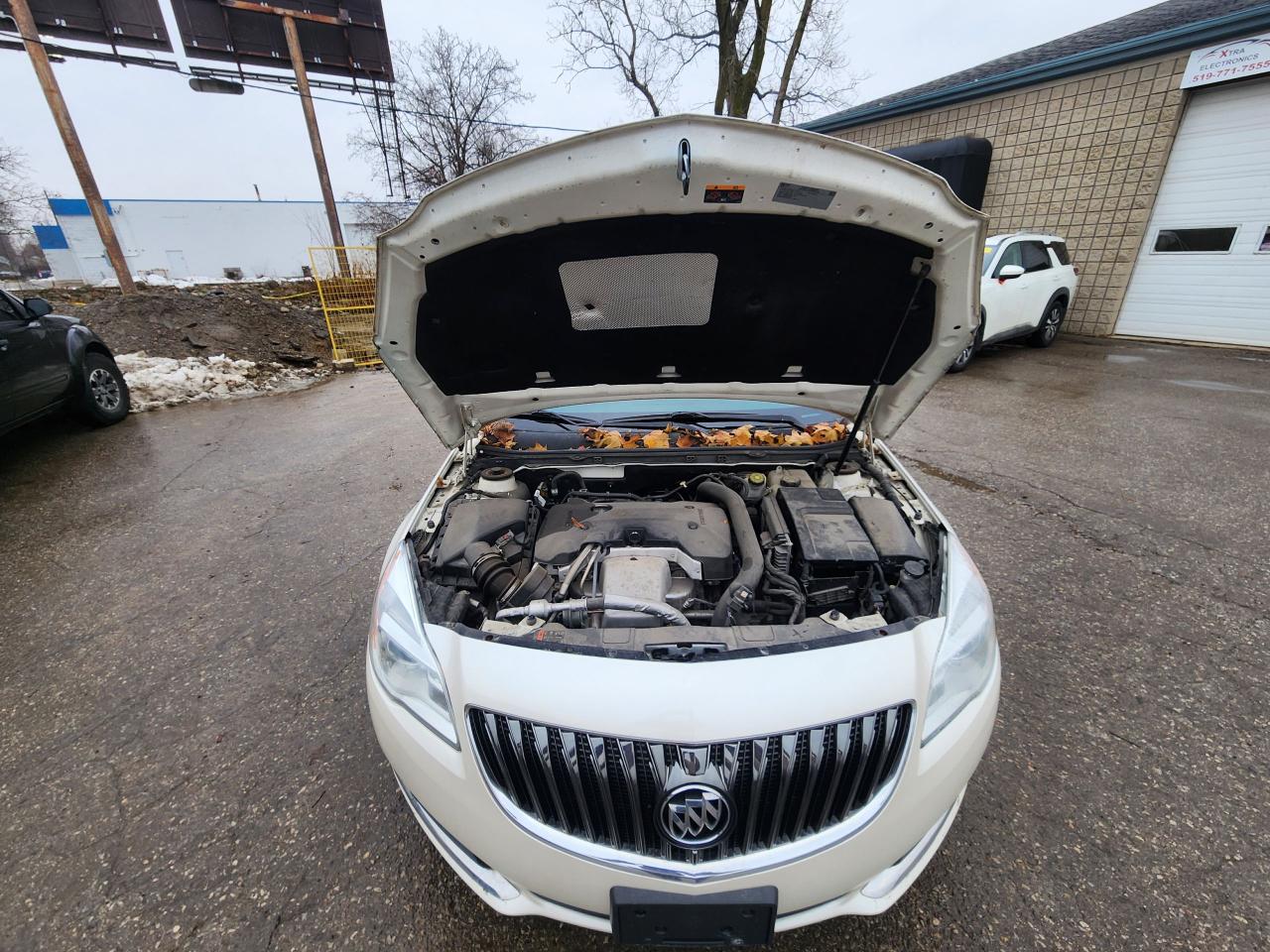 2015 Buick Regal Turbo l Clean Carfax l AWD l Nav l Remote Start Photo