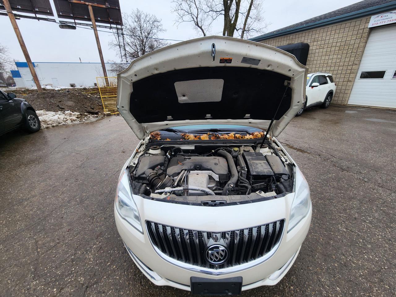 2015 Buick Regal Turbo l Clean Carfax l AWD l Nav l Remote Start Photo