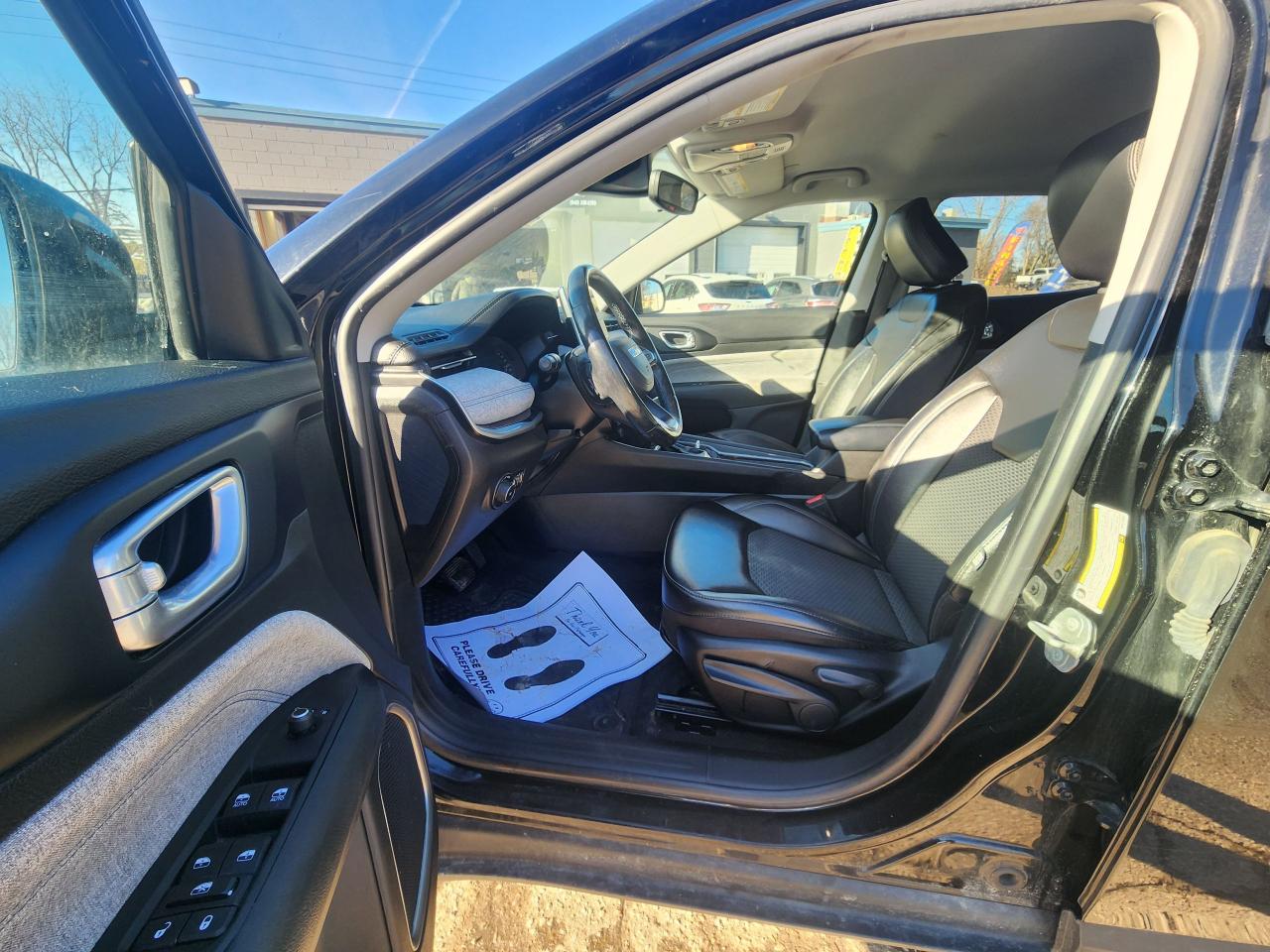 2022 Jeep Compass NORTH l AWD l Heated Seats l Remote Start Photo