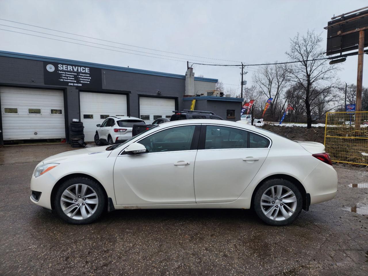 2015 Buick Regal Turbo l Clean Carfax l AWD l Nav l Remote Start