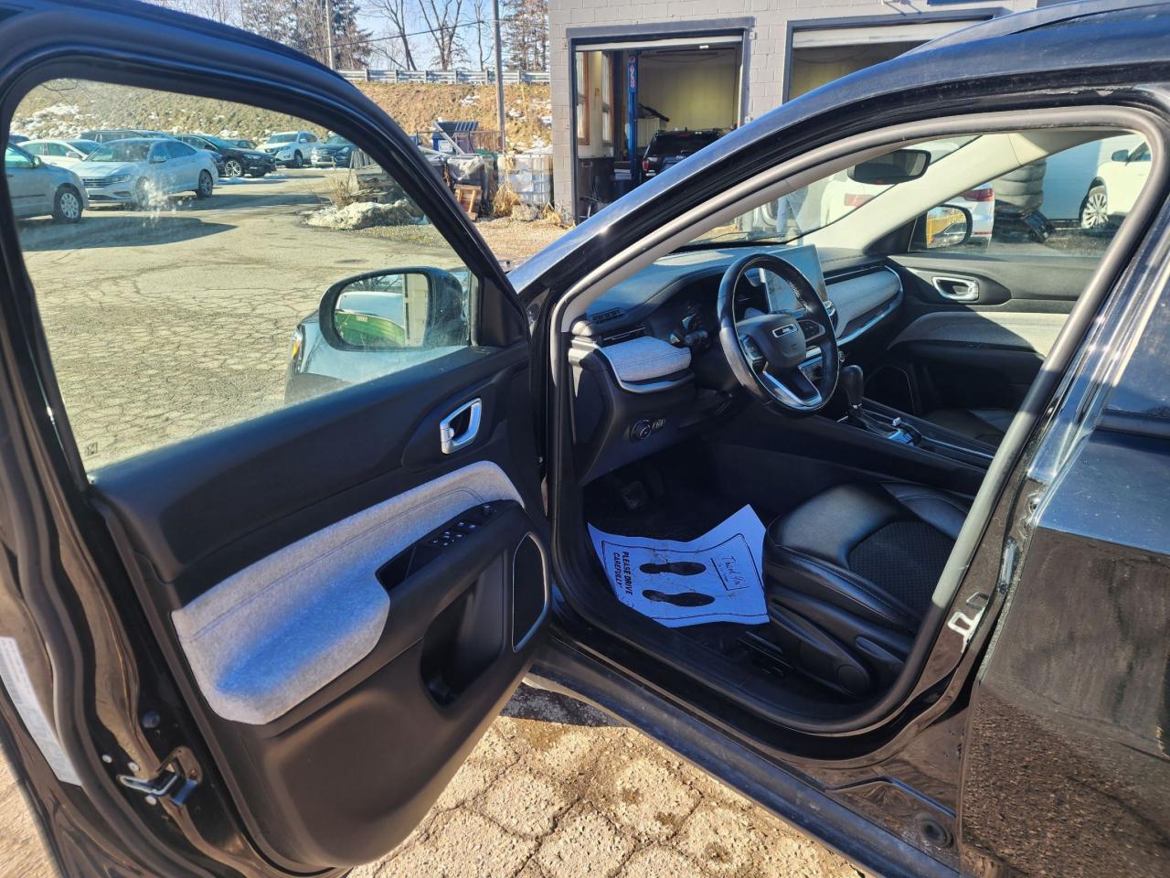 2022 Jeep Compass NORTH l AWD l Heated Seats l Remote Start