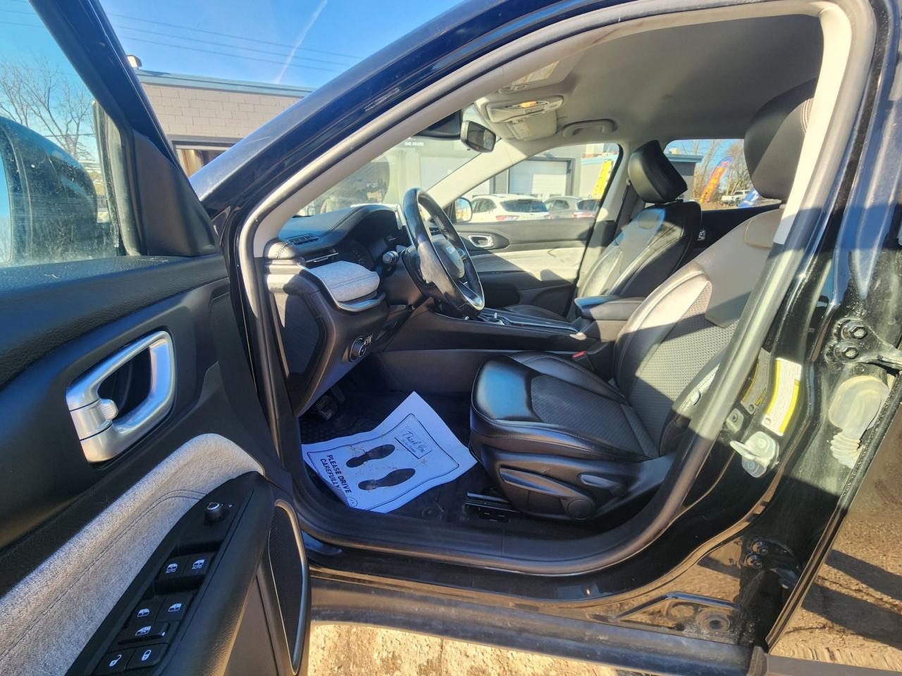 2022 Jeep Compass NORTH l AWD l Heated Seats l Remote Start