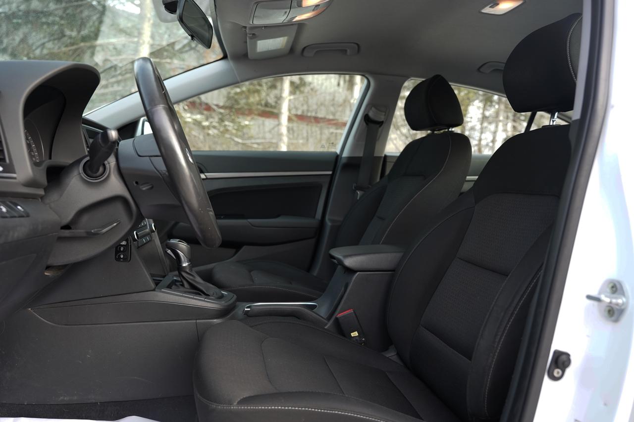 2017 Hyundai Elantra Limited Photo