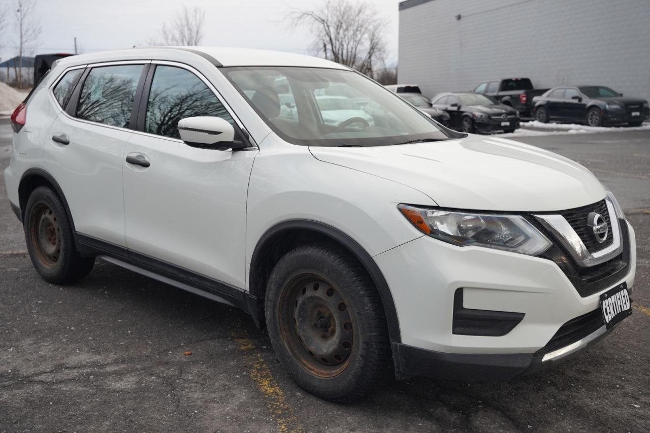 2017 Nissan Rogue SV 2WD Photo