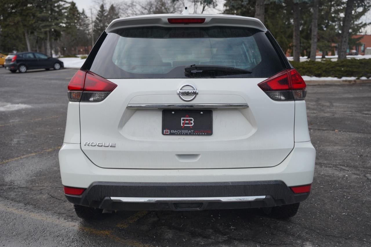 2017 Nissan Rogue SV 2WD Photo