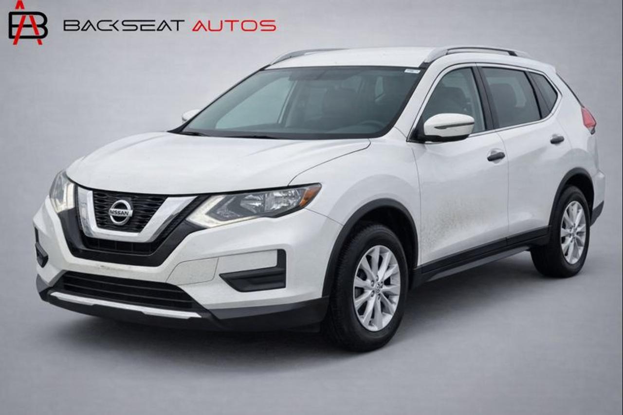 2017 Nissan Rogue SV 2WD Photo0