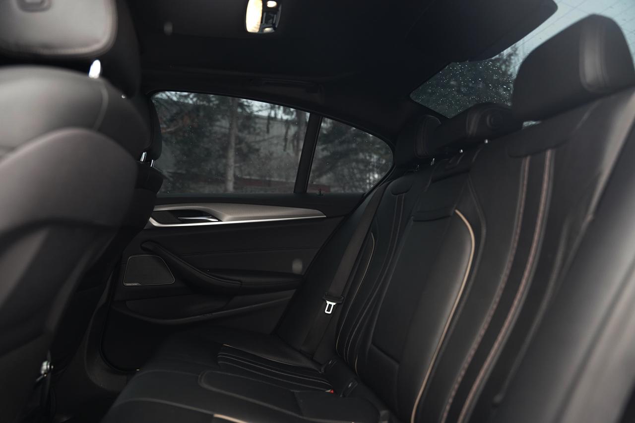 2018 BMW 5 Series 540i xDrive Photo