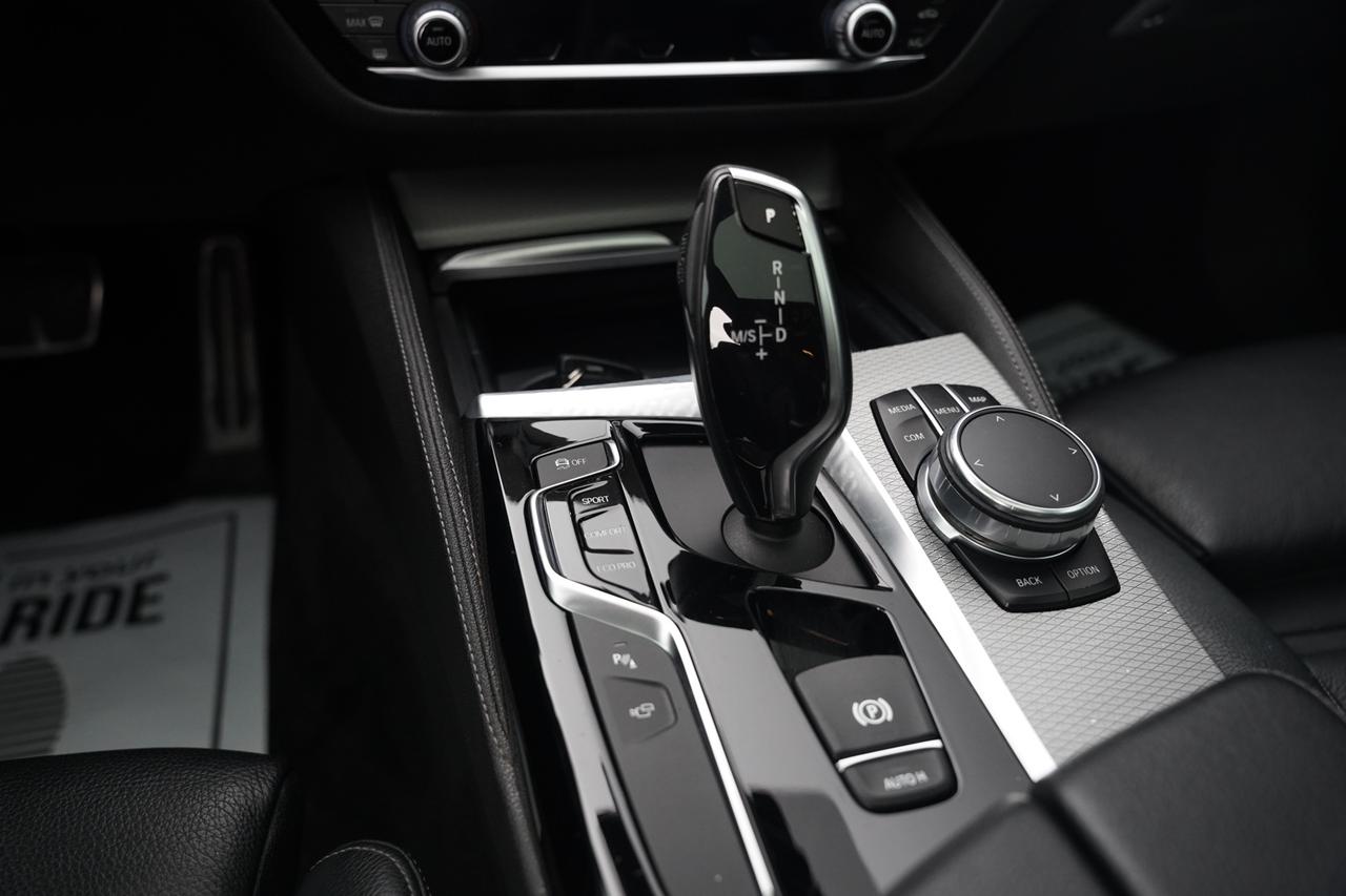 2018 BMW 5 Series 540i xDrive Photo