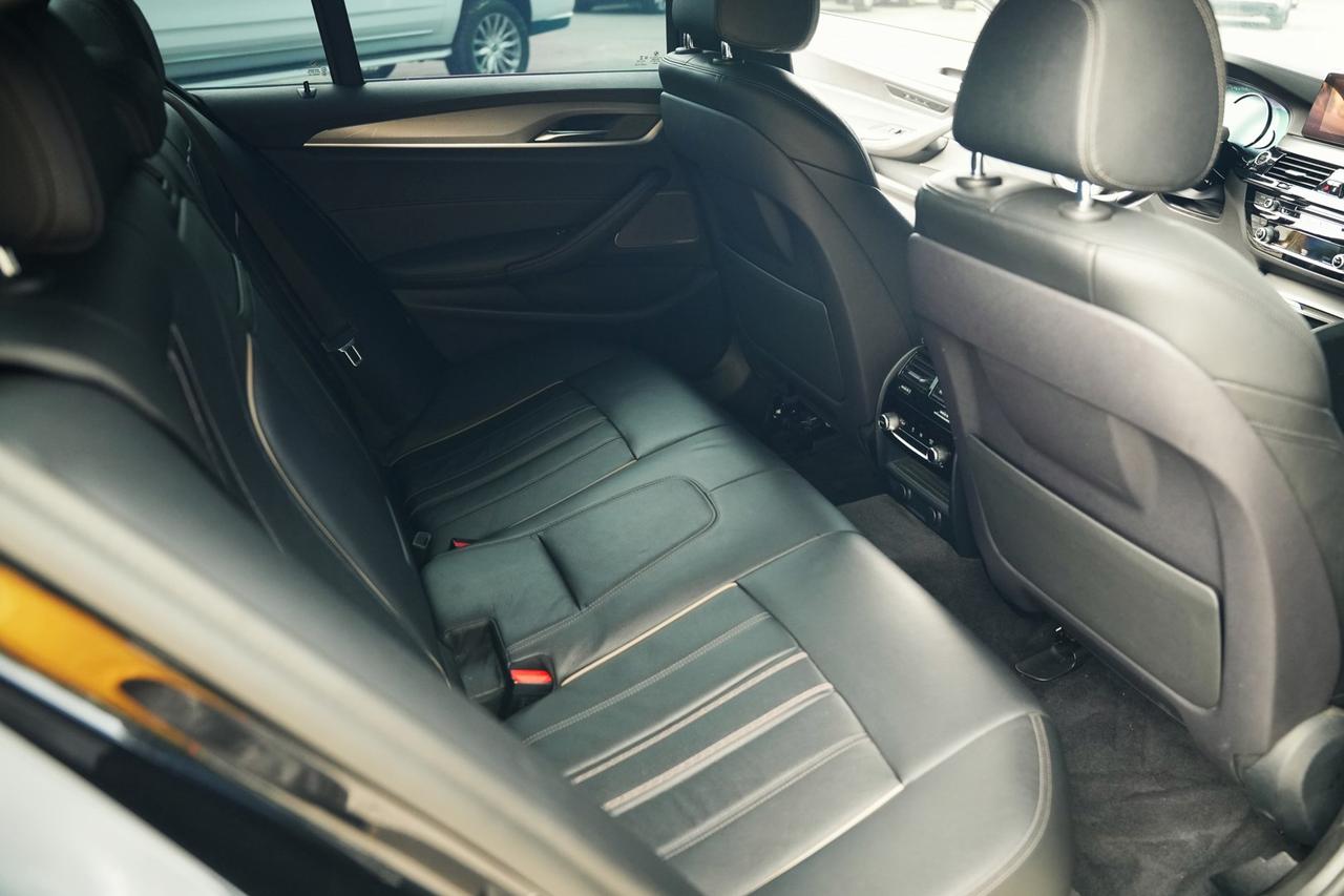 2018 BMW 5 Series 540i xDrive Photo