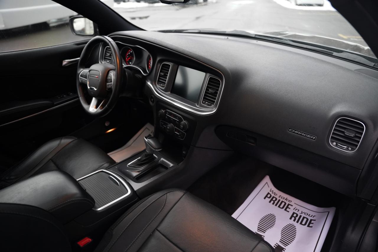 2016 Dodge Charger SXT AWD Photo