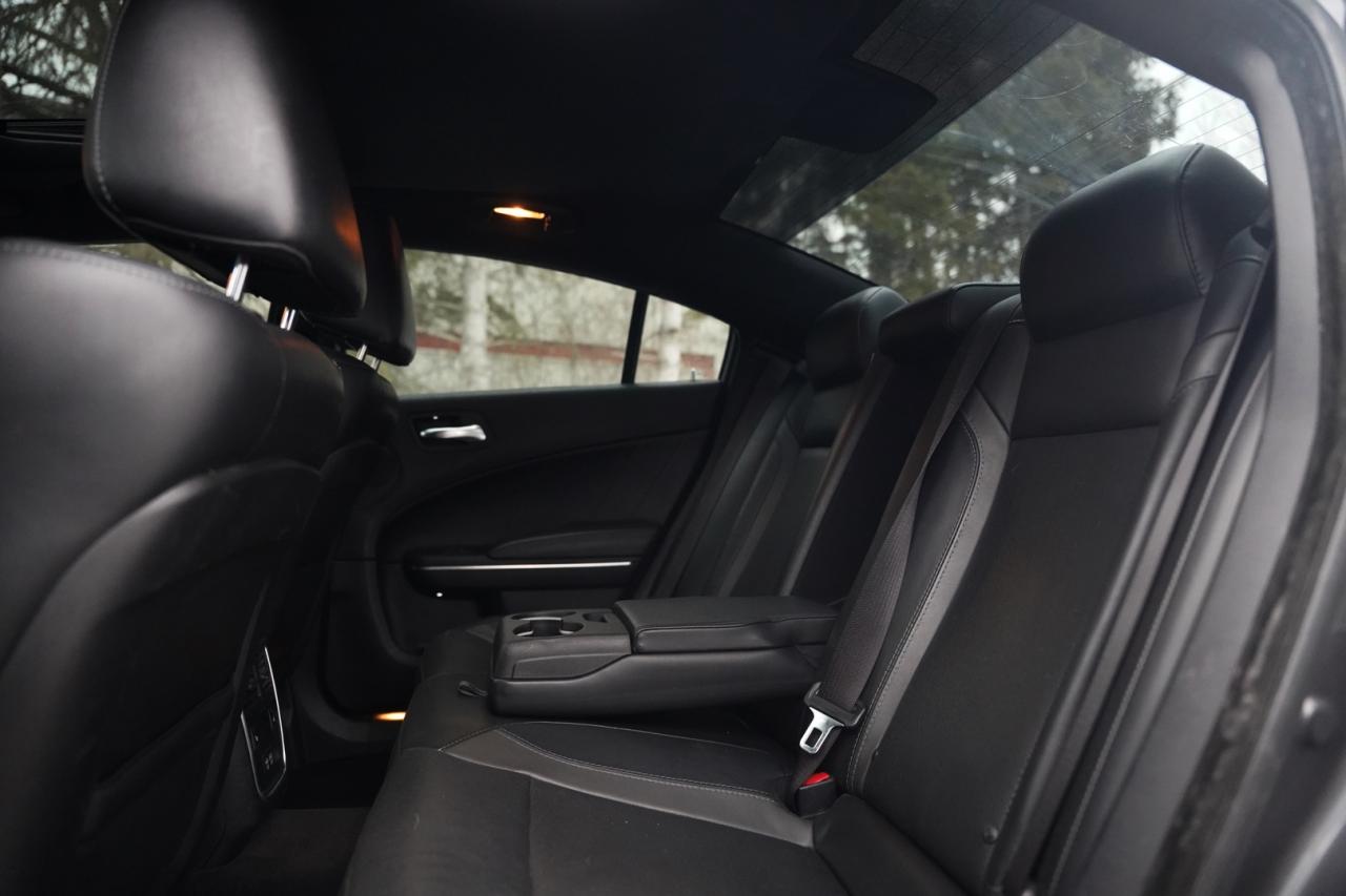 2016 Dodge Charger SXT AWD Photo