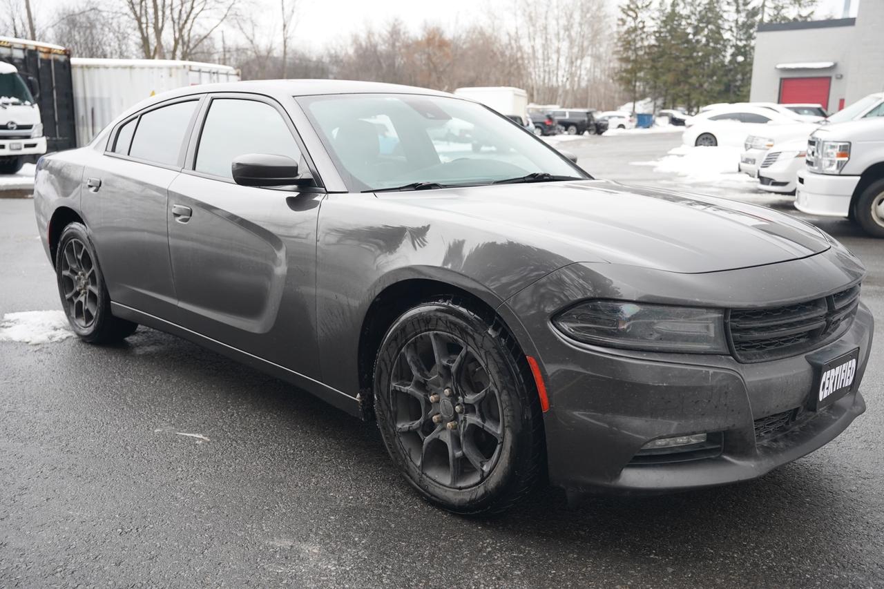 2016 Dodge Charger SXT AWD Photo2