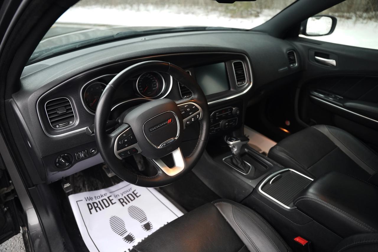 2016 Dodge Charger SXT AWD Photo