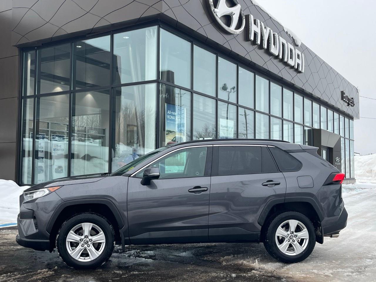 2021 Toyota RAV4 XLE AWD Photo