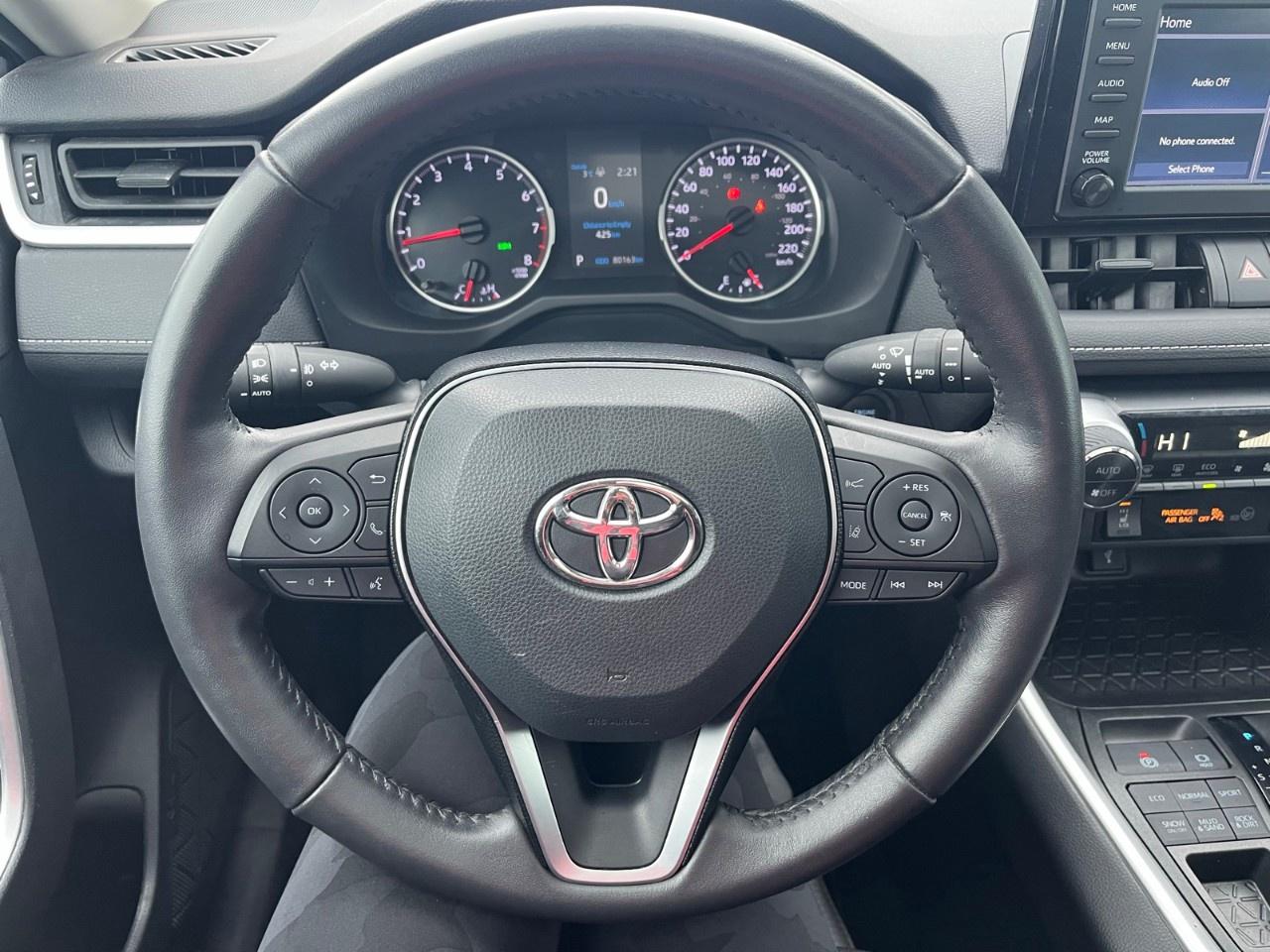 2021 Toyota RAV4 XLE AWD Photo