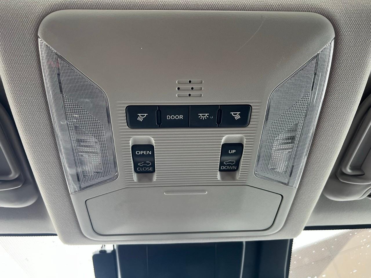 2021 Toyota RAV4 XLE AWD Photo