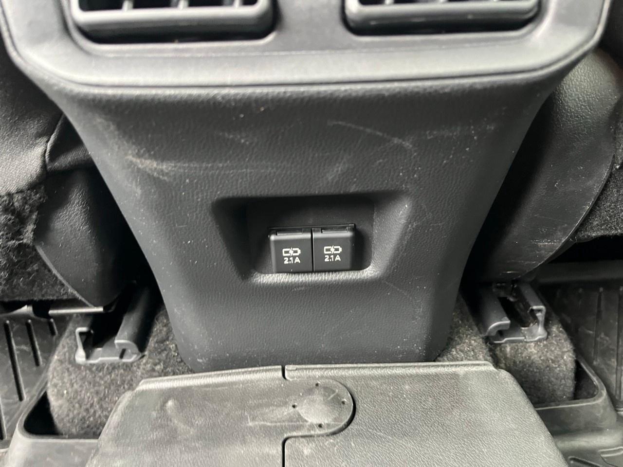 2021 Toyota RAV4 XLE AWD Photo