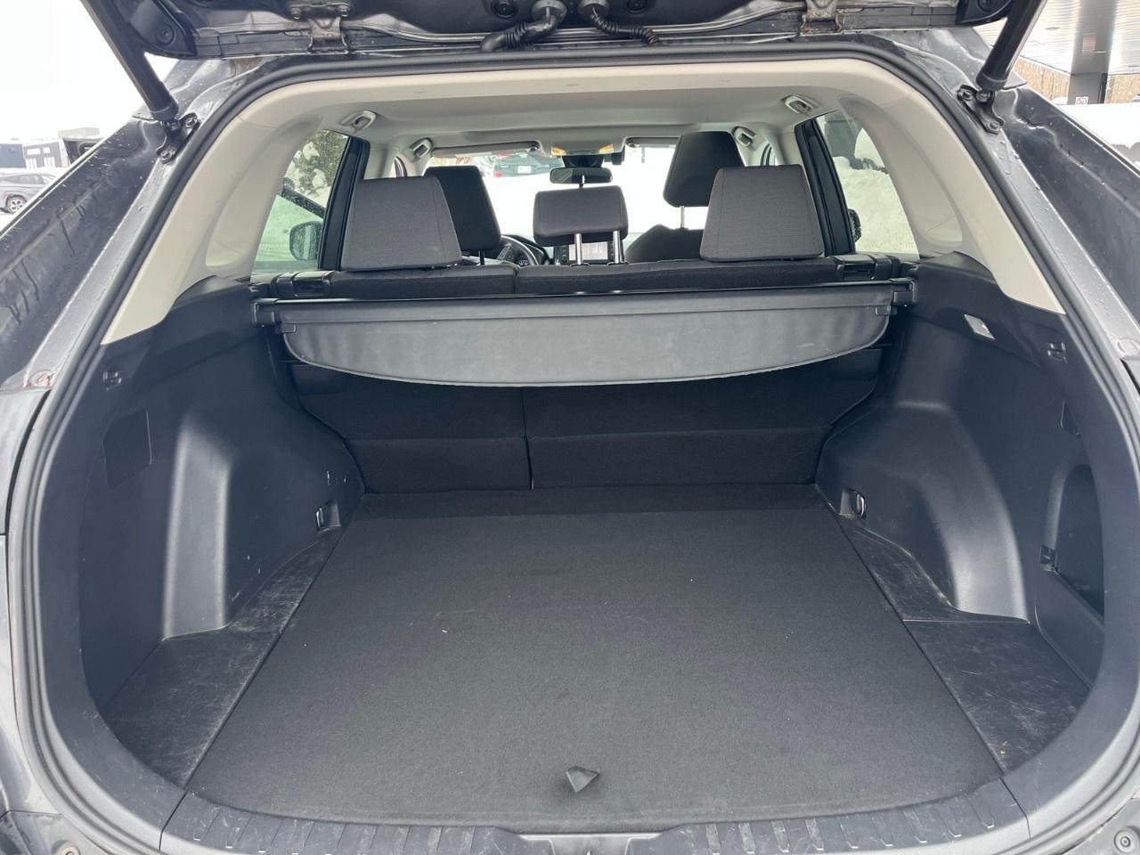 2021 Toyota RAV4 XLE AWD Photo