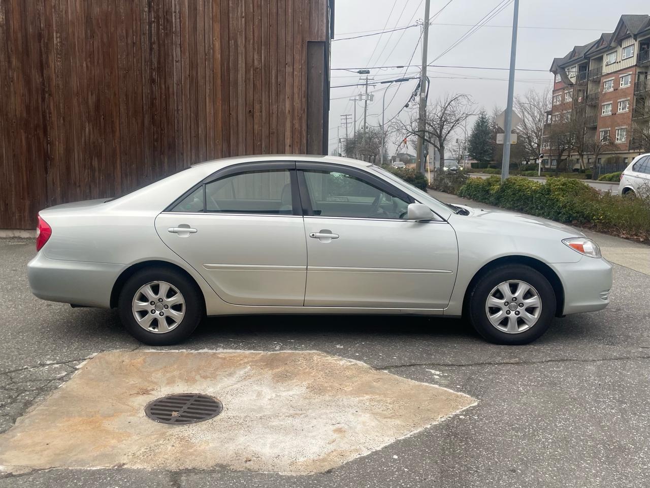 2002 Toyota Camry LE Photo4