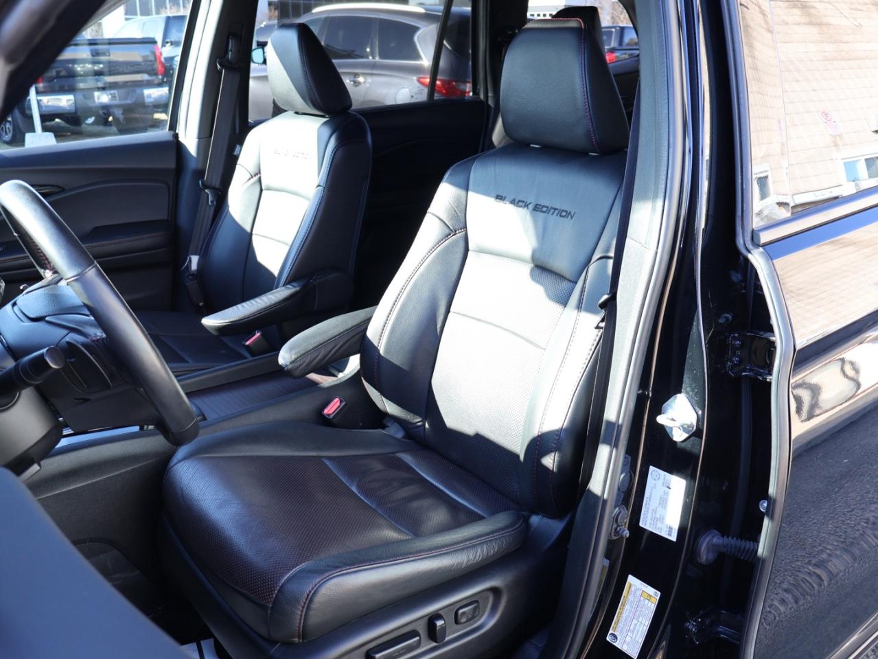 2022 Honda Pilot BLACK EDITION 4WD *ACCIDENT FREE*HONDA MAINTAIN* CAMERA NAV BLUETOOTH LEATHER HEATED SEATS SUNROOF CRUISE ALLOYS Photo